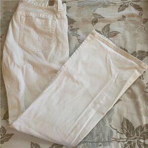 Elegant Women's Guess Straight Leg White Jeans